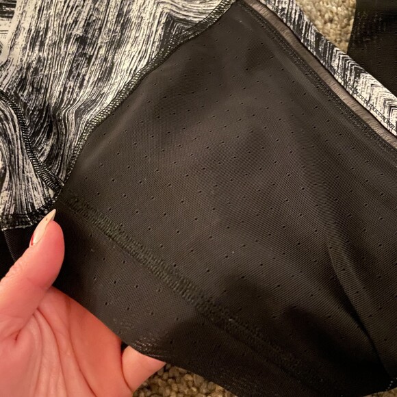 lululemon Mesh Paneled High Rise Patterned Leggings Black 4 - Picture 4 of 7